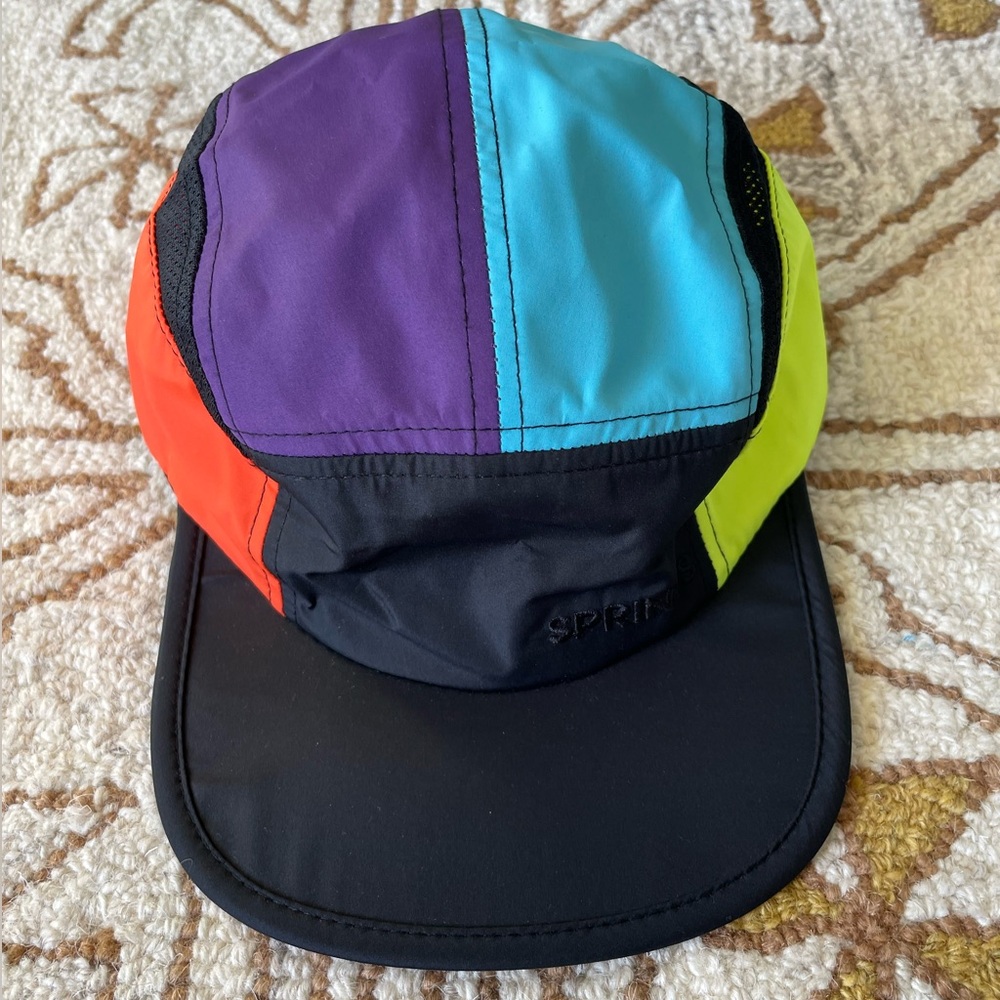 Sprints 5 Panel Running Hat in Retro “Fresh Prints” Colors NWOT